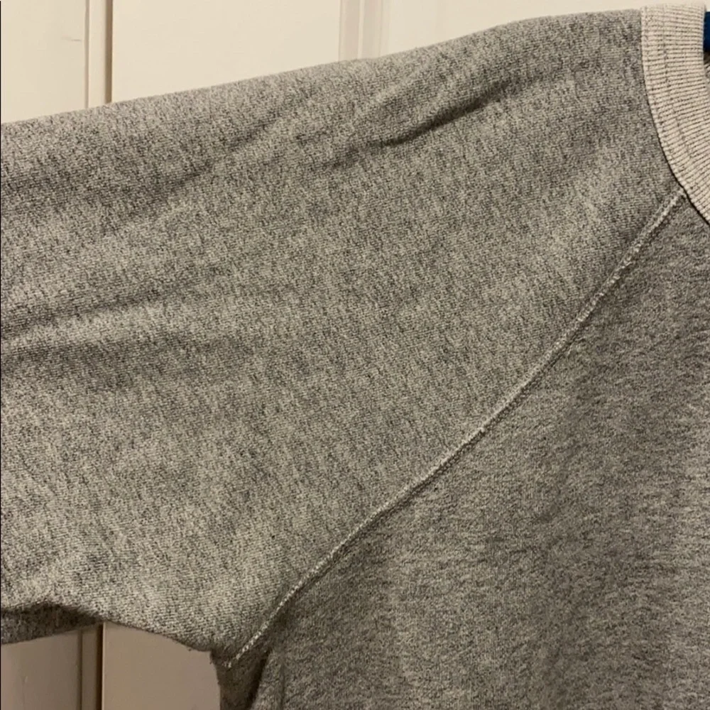EUC J Crew Classic Crew Sweatshirt Medium